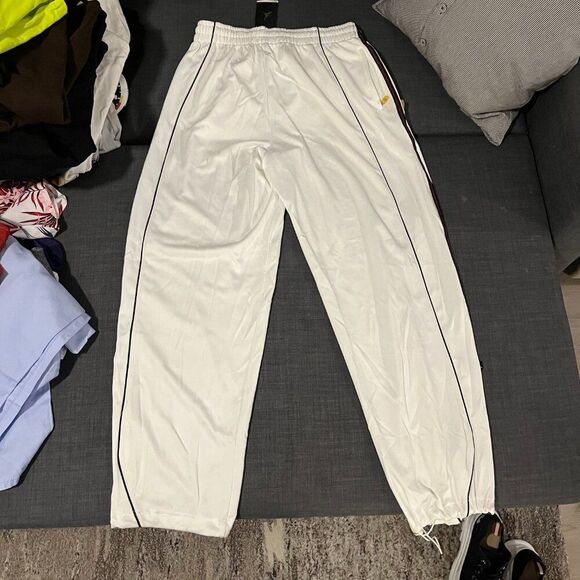 Retro Jordan Pants From 2006 Joggers White NWT Nike Fit Dry Red Jordan - Picture 12 of 14